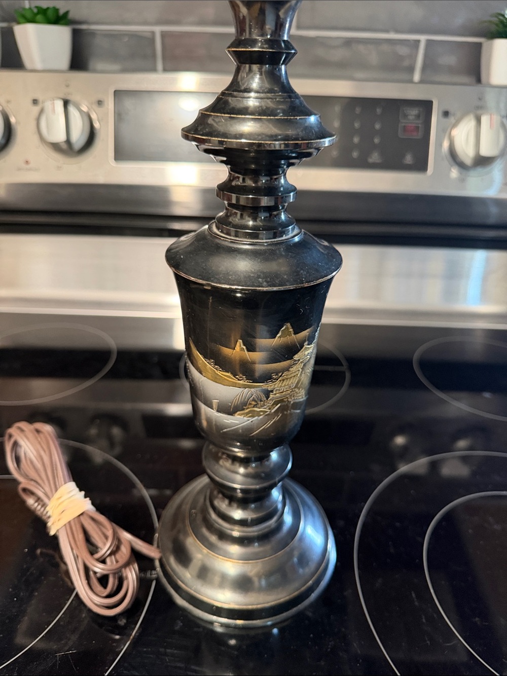 Mid Century Signed Chokin Japanese Brass Table Lamp with Gold Etching.